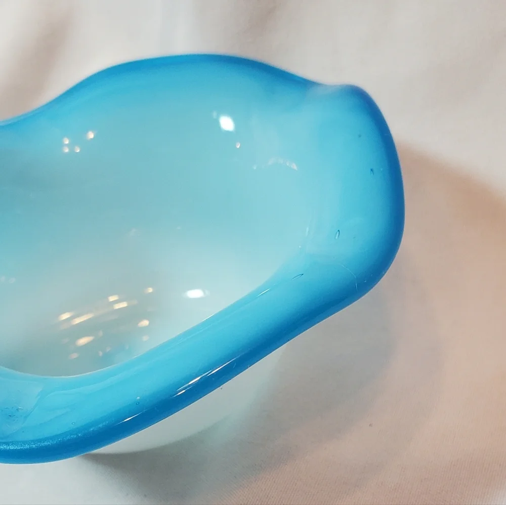Murano Style Vtg Art Glass Hand Blown Flower Trinket Bowl Paperweight Retro